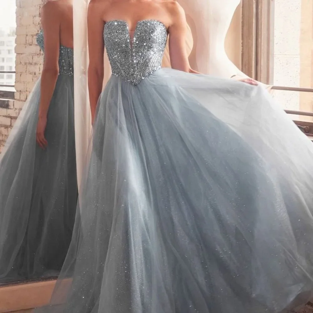 NEW LONG SLEEVELESS A-LINE TULLE DRESS EMBROIDERED WITH SPARKLING SEQUINS CD0217